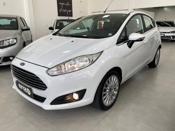 FORD FIESTA 1.6 SE HATCH 16V FLEX 4P POWERSHIFT